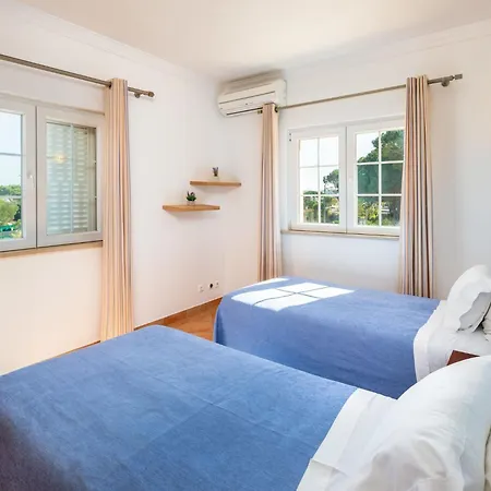 Holiday home 4-schlafzimmer-villa- Garten- Pool- By Interhome Albufeira
