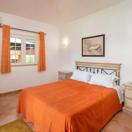 Holiday home 4-schlafzimmer-villa- Garten- Pool- By Interhome Albufeira