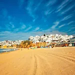 Dom wakacyjny 4-schlafzimmer-villa- Garten- Pool- By Interhome Albufeira